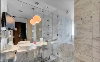 Photo #5: 2133743 Listing 