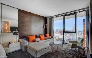 Photo #6: 2133743 Listing 