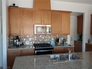 Photo #2: 2133751 Listing 