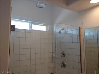 Photo #6: 2133751 Listing 