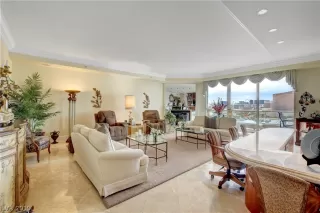 Photo #4: 2133791 Listing 
