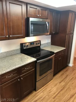 Photo #4: 2133841 Listing 