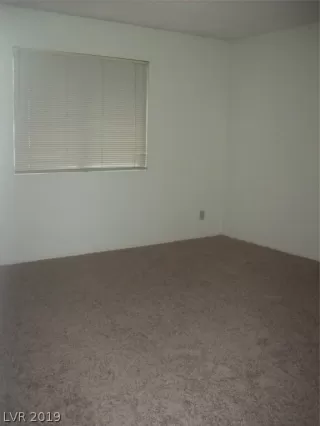 Photo #6: 2133886 Listing