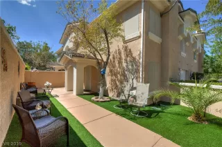 Photo #4: 2133935 Listing 