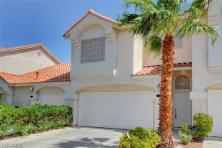 Photo #2: 2133936 Listing