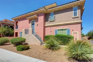 Photo #2: 2133942 Listing