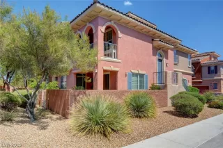 Photo #3: 2133942 Listing