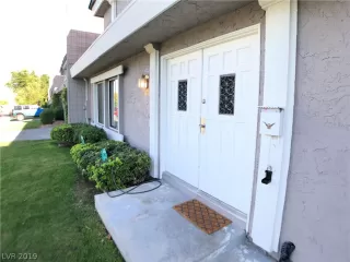 Photo #2: 2133963 Listing