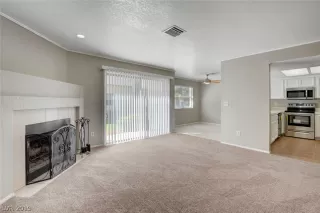 Photo #2: 2134006 Listing