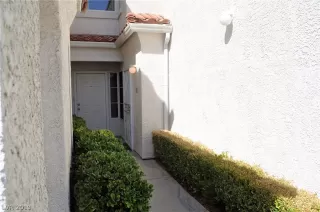 Photo #2: 2134057 Listing