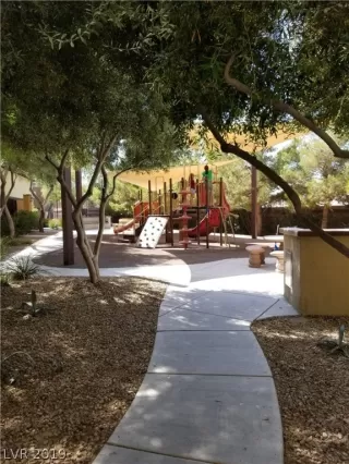 Photo #3: 2134074 Listing