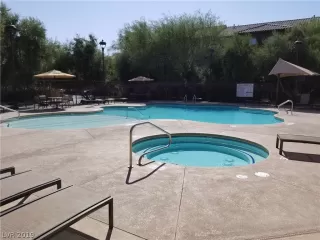 Photo #5: 2134074 Listing