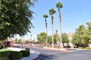 Photo #3: 2134076 Listing 