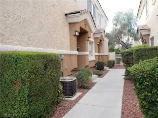 Photo #2: 2134086 Listing