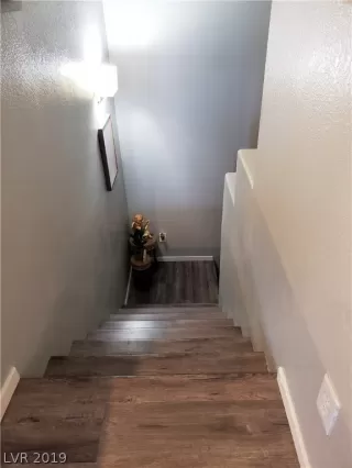 Photo #6: 2134086 Listing