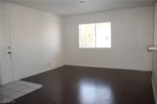 Photo #6: 2134189 Listing 