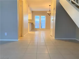 Photo #4: 2134212 Listing