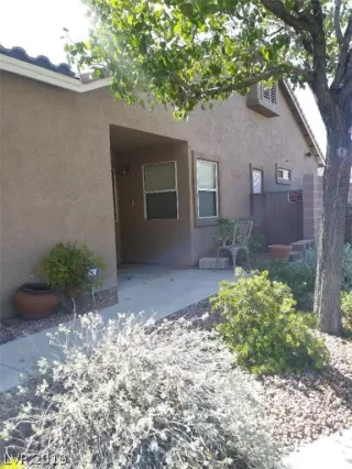 Photo #3: 2134260 Listing