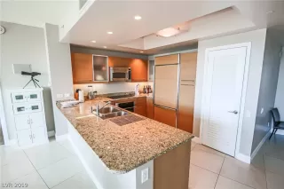 Photo #6: 2134271 Listing