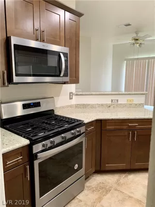 Photo #3: 2134283 Listing 