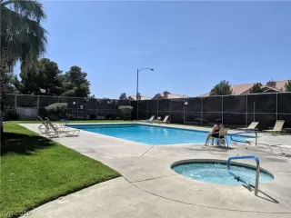 Photo #3: 2134346 Listing 