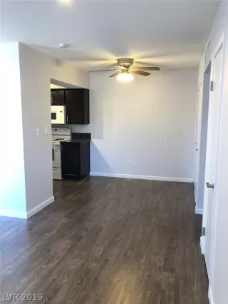 Photo #5: 2134348 Listing 