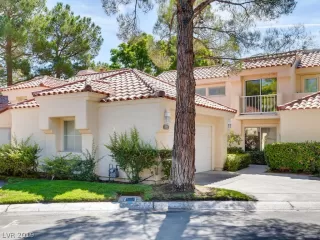 Photo #1: 2134426 Listing