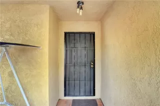 Photo #5: 2134437 Listing 