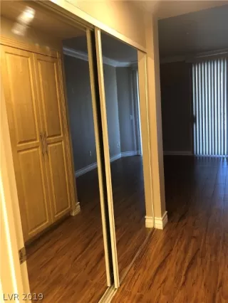 Photo #4: 2134452 Listing 