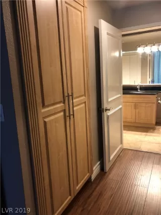 Photo #5: 2134452 Listing 