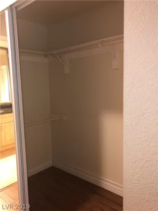 Photo #6: 2134452 Listing 