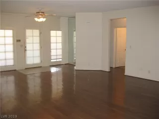 Photo #3: 2134533 Listing 