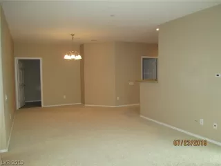 Photo #6: 2134537 Listing 