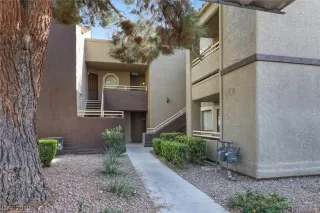 Photo #3: 2134541 Listing