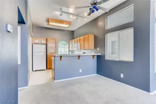 Photo #3: 2134641 Listing