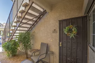 Photo #3: 2134669 Listing