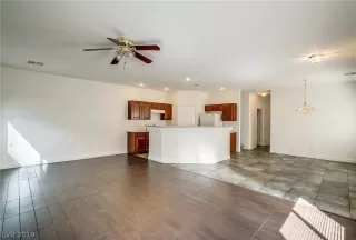 Photo #5: 2134672 Listing 
