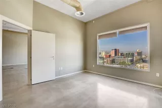 Photo #3: 2134729 Listing