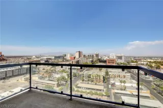 Photo #4: 2134729 Listing