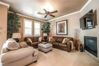 Photo #3: 2134731 Listing