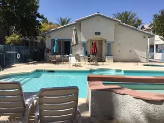 Photo #2: 2134743 Listing