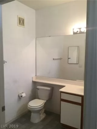 Photo #6: 2134743 Listing