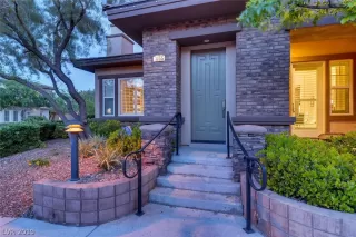 Photo #2: 2134831 Listing