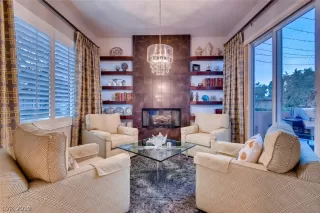 Photo #3: 2134831 Listing