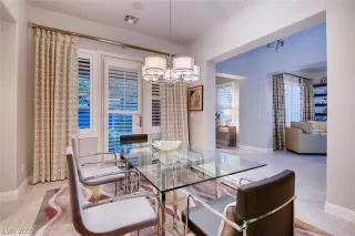 Photo #6: 2134831 Listing