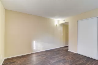 Photo #6: 2134845 Listing 