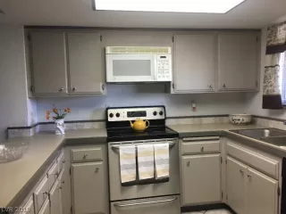 Photo #2: 2134856 Listing 