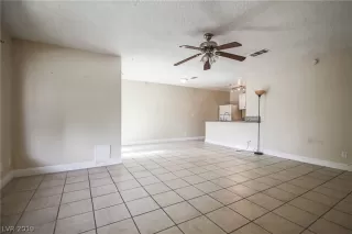 Photo #3: 2134870 Listing