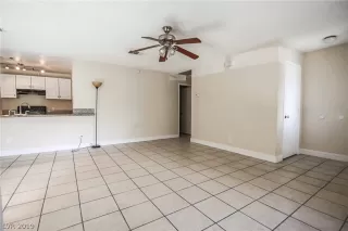 Photo #4: 2134870 Listing
