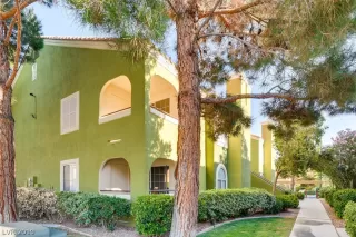 Photo #3: 2134884 Listing